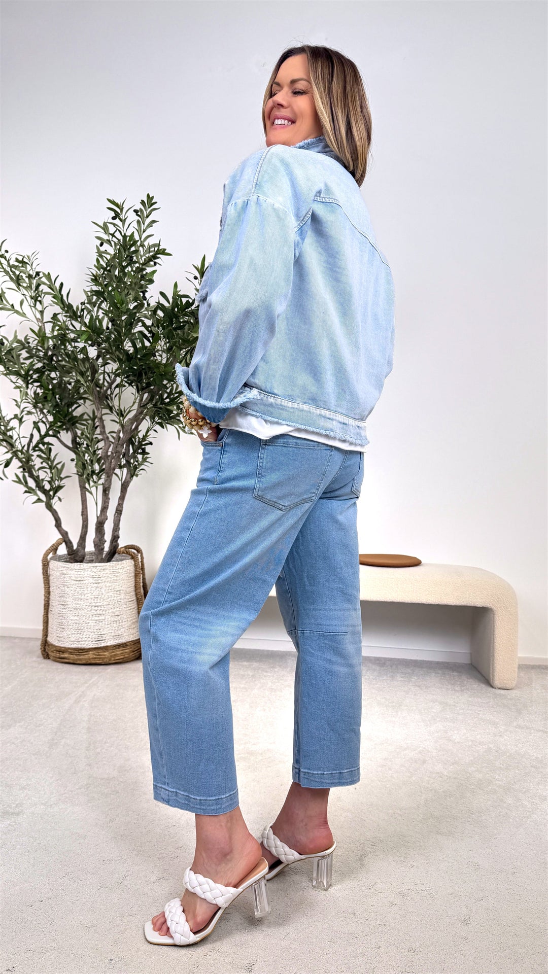 Flower Power Muse - Giacca di jeans giocosa