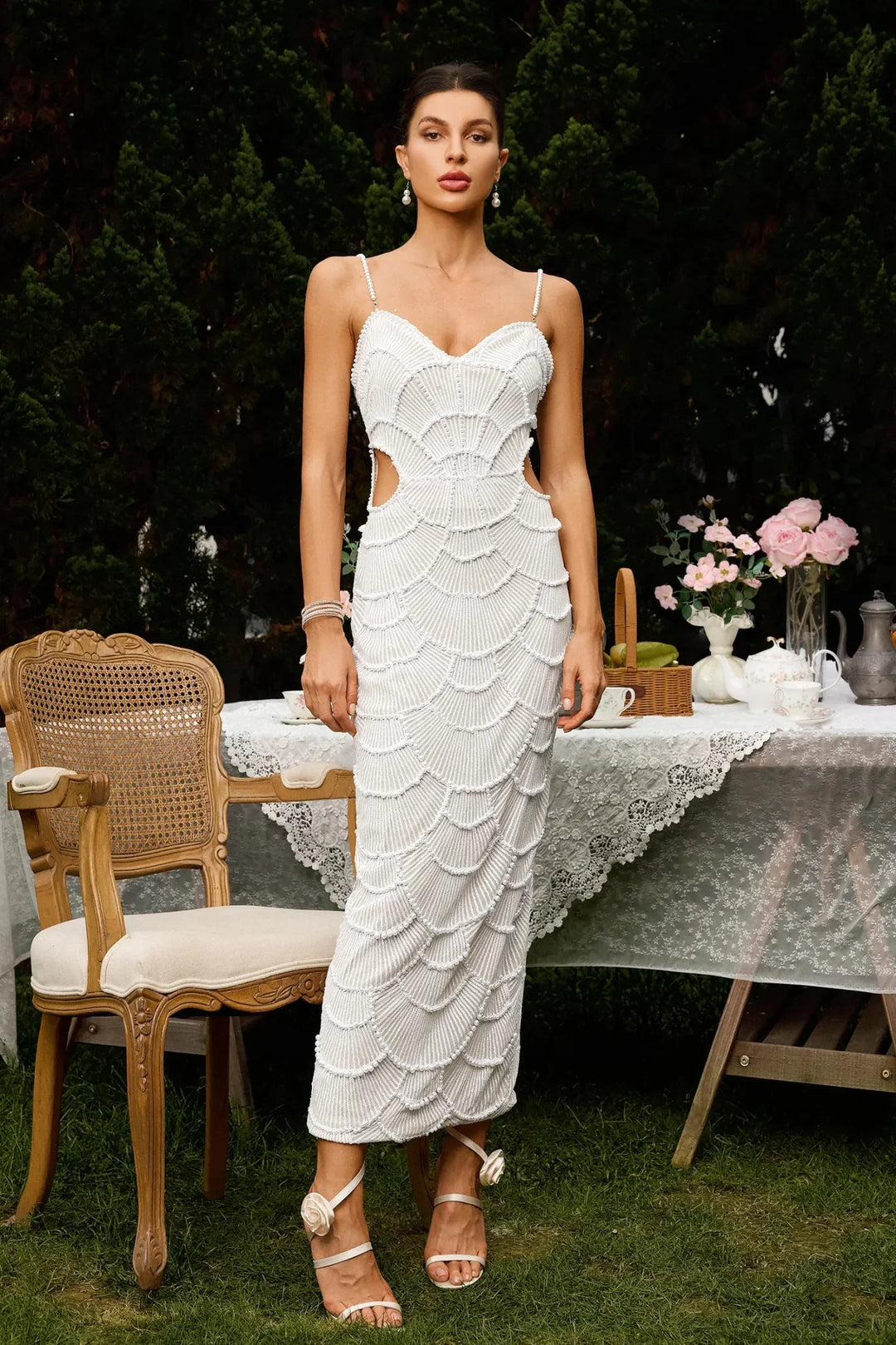 ELARA | Abito midi elegante lavorato con dettagli cut-out