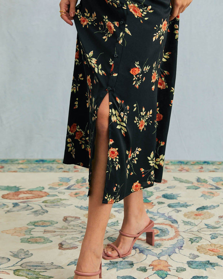 Maxi Abito Nero con Scollo a V e Maniche Corte
